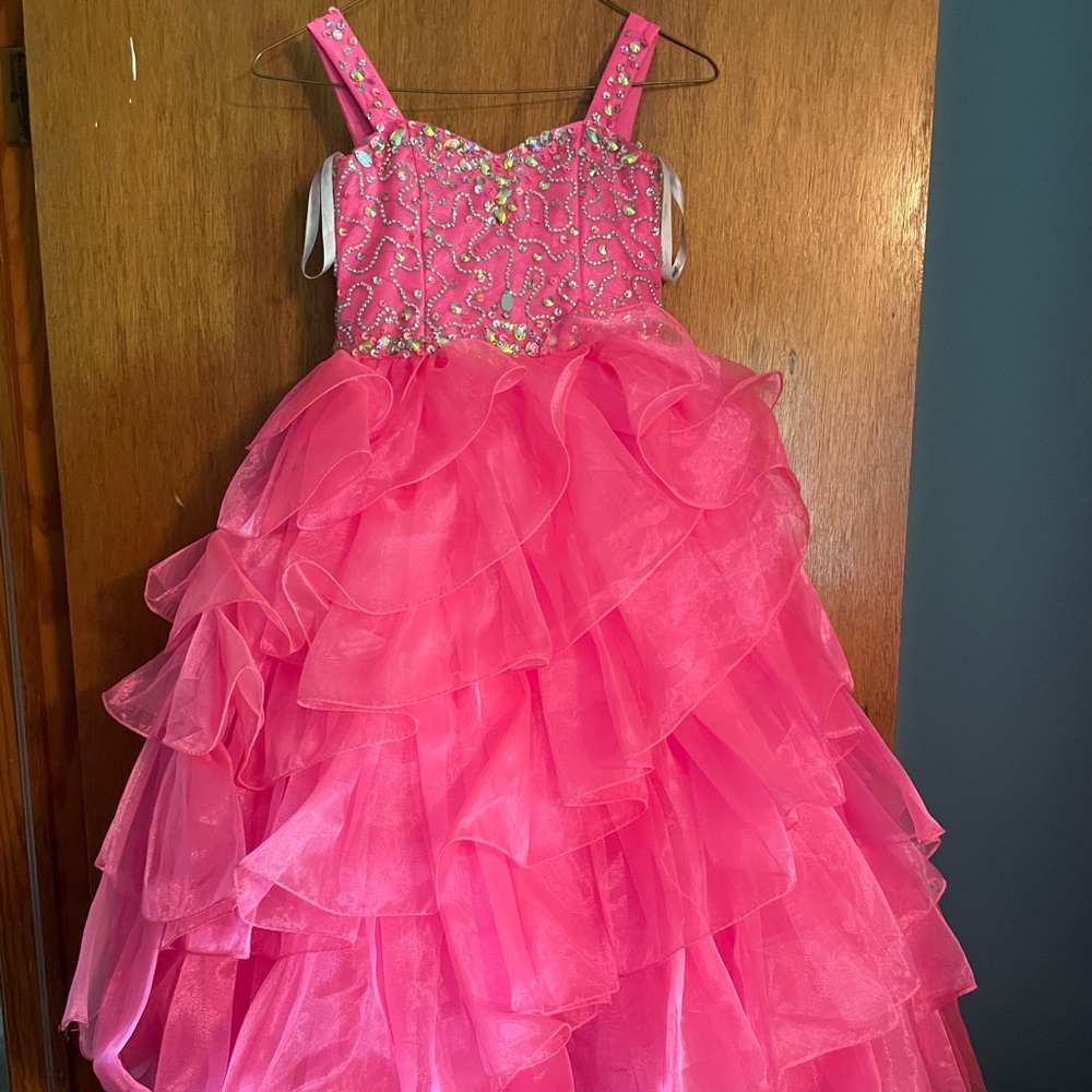 Size 4 pageant dress only wore 1 time